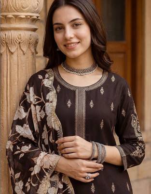Women Ethnic Motifs Embroidered Regular Thread Work Kurta with Trousers & With Dupatta 2
