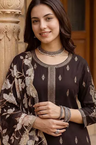 Women Ethnic Motifs Embroidered Regular Thread Work Kurta with Trousers & With Dupatta