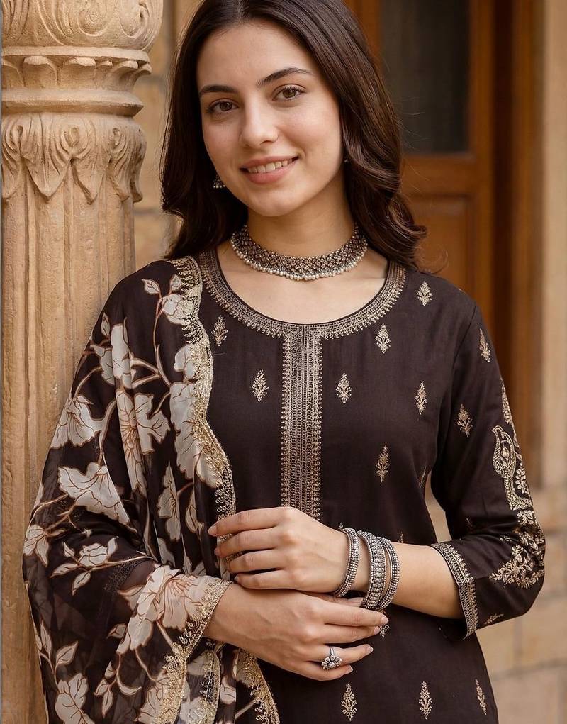 Women Ethnic Motifs Embroidered Regular Thread Work Kurta with Trousers & With Dupatta