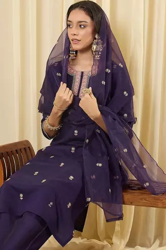 Women Ethnic Motifs Embroidered Regular Thread Work Kurta with Trousers & With Dupatta
