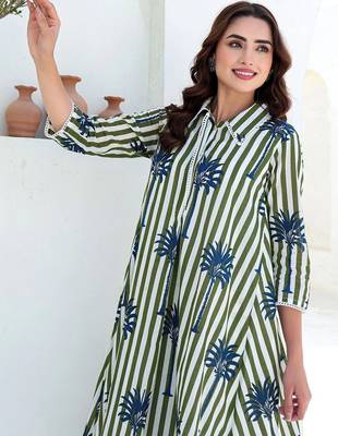 Women Printed Regular Pure Cotton Kurta with Trousers 2