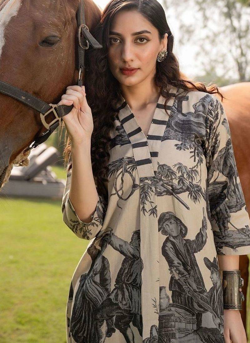 Women Printed Regular Linen Kurta with Trousers