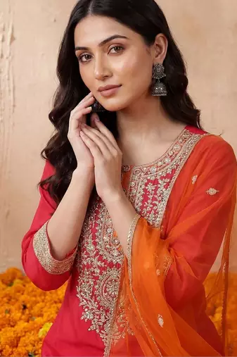 Women Ethnic Motifs Embroidered Regular Kurta with Trousers & With Dupatta