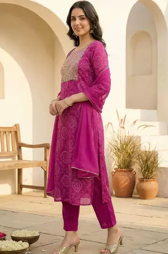 Women Ethnic Motifs Printed Regular Thread Work Kurta with Trousers & With Dupatta
