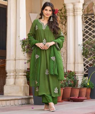 Embroidery Viscose Chanderi Fabric Straight Kurta Pant and Dupatta Set 5