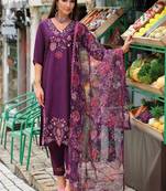 Women Floral Embroidered Regular Thread Work Liva Kurta with Trousers & With Dupatta