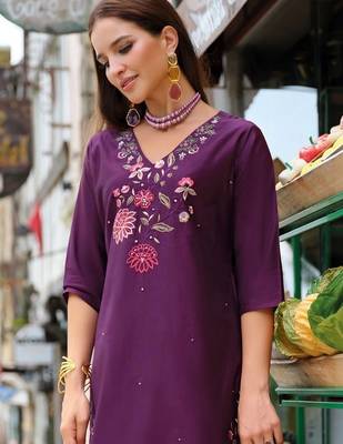 Women Floral Embroidered Regular Thread Work Liva Kurta with Trousers & With Dupatta 5