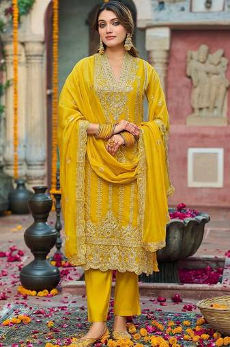 Women Ethnic Motifs Embroidered Regular Thread Work Kurta with Trousers & With Dupatta