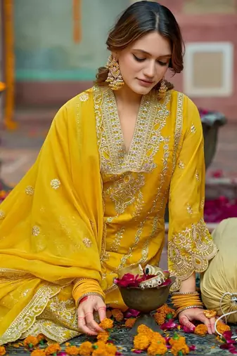 Women Ethnic Motifs Embroidered Regular Thread Work Kurta with Trousers & With Dupatta