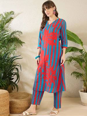 Women Printed Regular Pure Cotton Kurta with Trousers 3