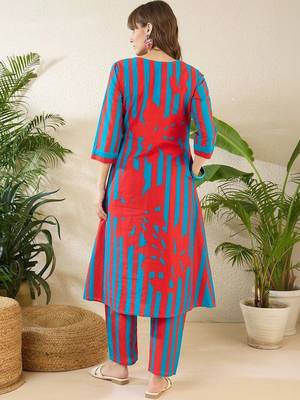Women Printed Regular Pure Cotton Kurta with Trousers 4