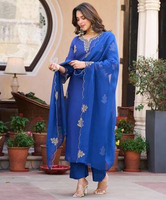 Embroidery Viscose Chanderi Fabric Straight Kurta Pant and Dupatta Set 3