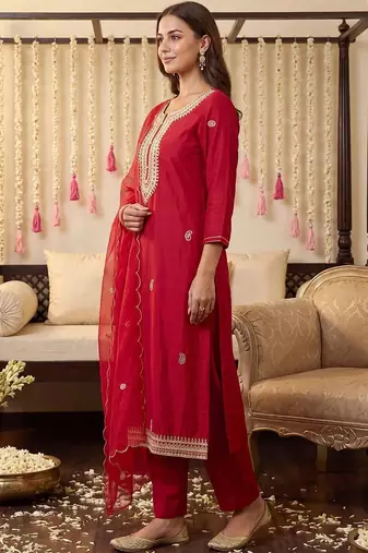 Women Ethnic Motifs Embroidered Regular Kurta with Trousers & With Dupatta