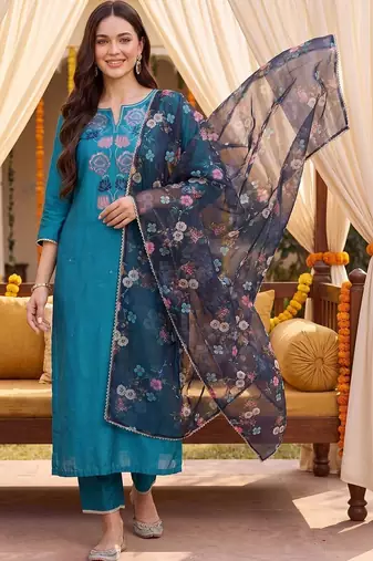 Women Floral Embroidered Regular Thread Work Kurta with Trousers & With Dupatta