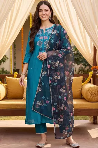 Women Floral Embroidered Regular Thread Work Kurta with Trousers & With Dupatta