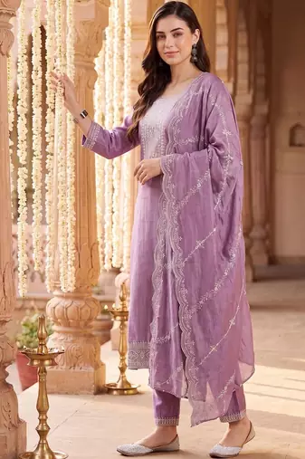 Women Ethnic Motifs Embroidered Regular Thread Work Kurta with Trousers & With Dupatta