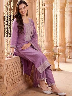 Women Ethnic Motifs Embroidered Regular Thread Work Kurta with Trousers & With Dupatta 5
