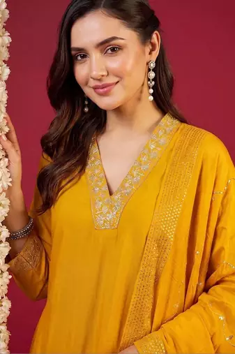 Women Ethnic Motifs Embroidered Regular Kurta with Trousers & With Dupatta