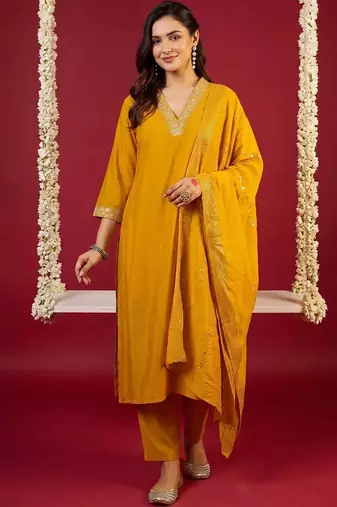 Women Ethnic Motifs Embroidered Regular Kurta with Trousers & With Dupatta