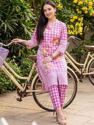 Women Printed Regular Pure Cotton Kurta with Trousers 5