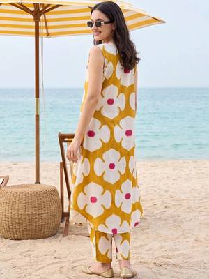 Women Floral Printed Regular Pure Cotton Kurta with Trousers 4