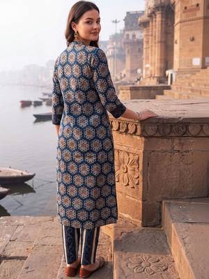 Women Floral Printed Regular Pure Cotton Kurta with Trousers & With Dupatta 4