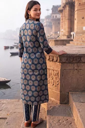 Women Floral Printed Regular Pure Cotton Kurta with Trousers & With Dupatta