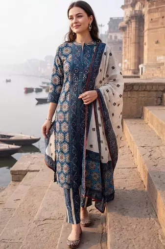 Women Floral Printed Regular Pure Cotton Kurta with Trousers & With Dupatta