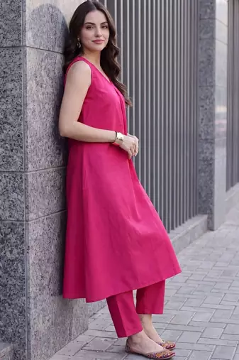 Women Regular Kurta with Trousers