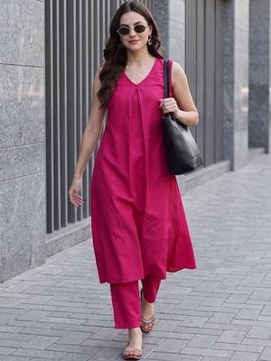 Women Regular Kurta with Trousers 6