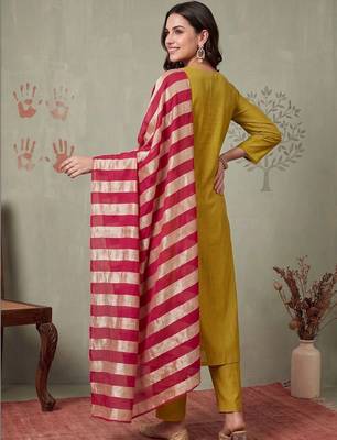 Women Ethnic Motifs Embroidered Regular Thread Work Kurta with Trousers & With Dupatta 4