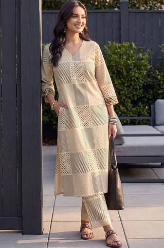 Women Printed Regular Pure Cotton Kurta with Trousers