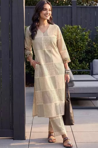 Women Printed Regular Pure Cotton Kurta with Trousers