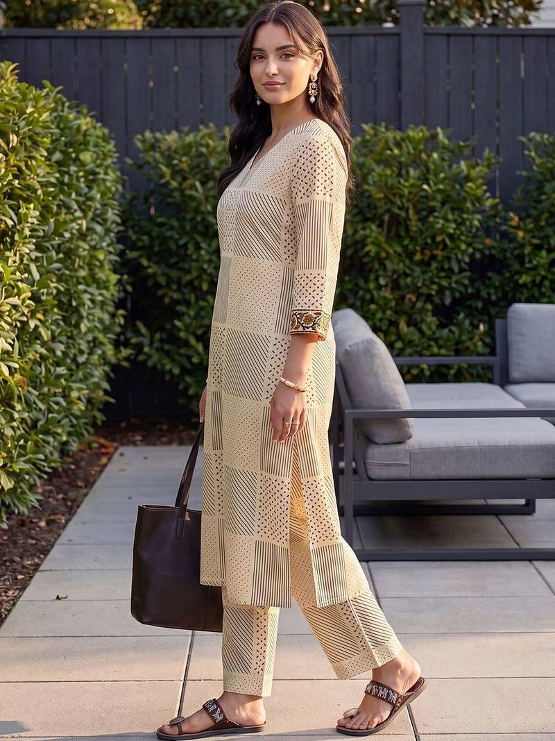 Women Printed Regular Pure Cotton Kurta with Trousers