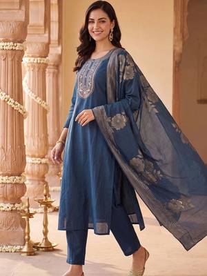 Women Ethnic Motifs Embroidered Regular Thread Work Kurta with Trousers & With Dupatta 2