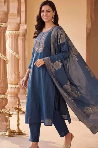 Women Ethnic Motifs Embroidered Regular Thread Work Kurta with Trousers & With Dupatta