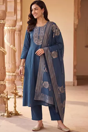 Women Ethnic Motifs Embroidered Regular Thread Work Kurta with Trousers & With Dupatta
