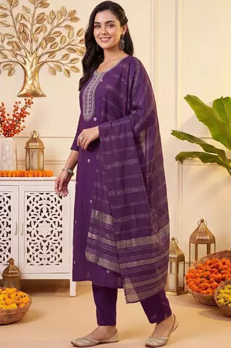 Women Ethnic Motifs Embroidered Regular Thread Work Kurta with Trousers & With Dupatta