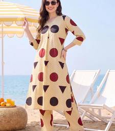 Women Printed Regular Pure Cotton Kurta with Trousers