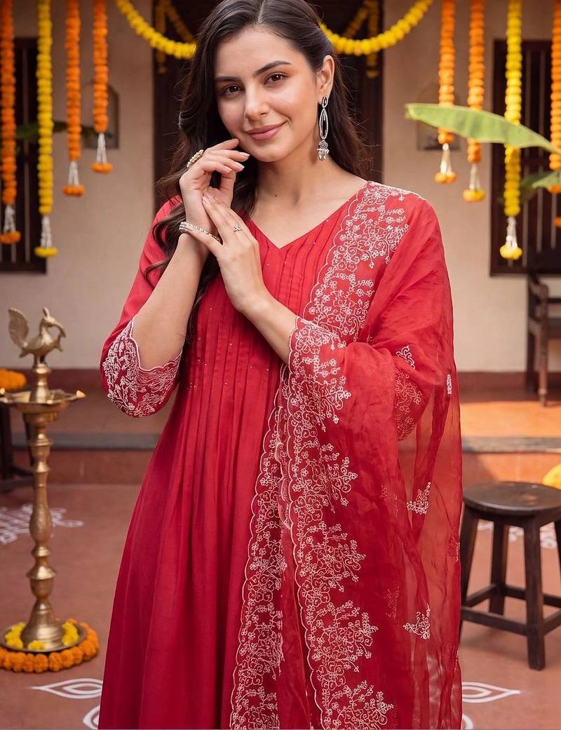 Women Ethnic Motifs Embroidered Regular Thread Work Kurta with Trousers & With Dupatta