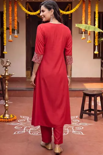 Women Ethnic Motifs Embroidered Regular Thread Work Kurta with Trousers & With Dupatta