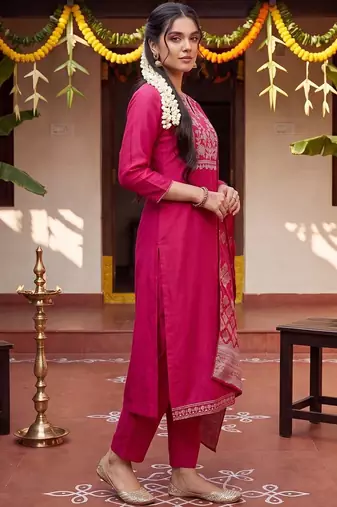 Women Ethnic Motifs Embroidered Regular Thread Work Kurta with Trousers & With Dupatta
