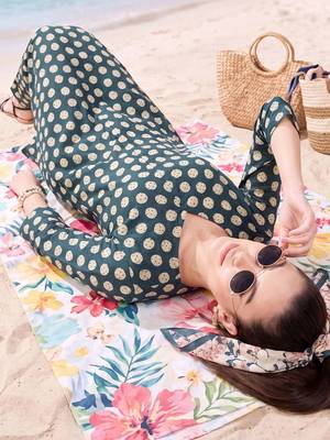 Women Printed Regular Pure Cotton Kurta with Trousers 3