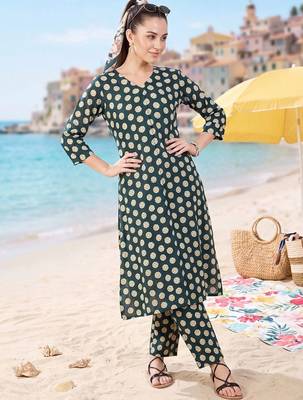 Women Printed Regular Pure Cotton Kurta with Trousers 6