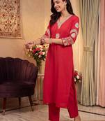 Women Ethnic Motifs Embroidered Regular Thread Work Kurta with Trousers