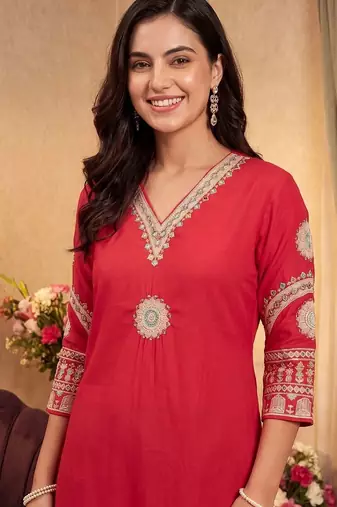 Women Ethnic Motifs Embroidered Regular Thread Work Kurta with Trousers
