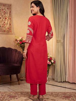 Women Ethnic Motifs Embroidered Regular Thread Work Kurta with Trousers 4