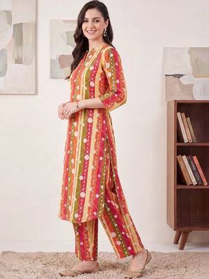 Women Printed Regular Pure Cotton Kurta with Palazzos 3