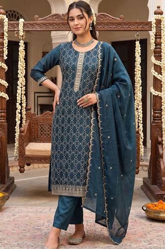Women Ethnic Motifs Embroidered Regular Thread Work Kurta with Trousers & With Dupatta
