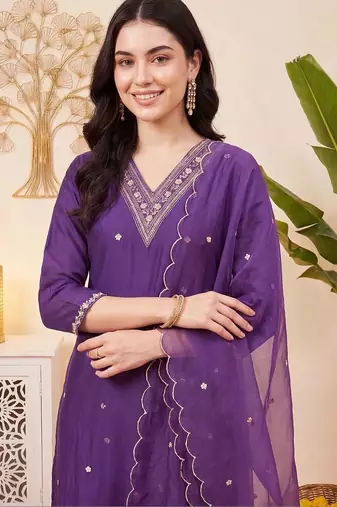 Women Ethnic Motifs Regular Kurta with Trousers & With Dupatta